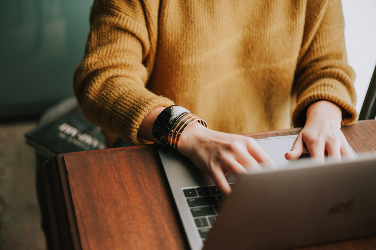 Publier du contenu sur les réseaux sociaux entreprise